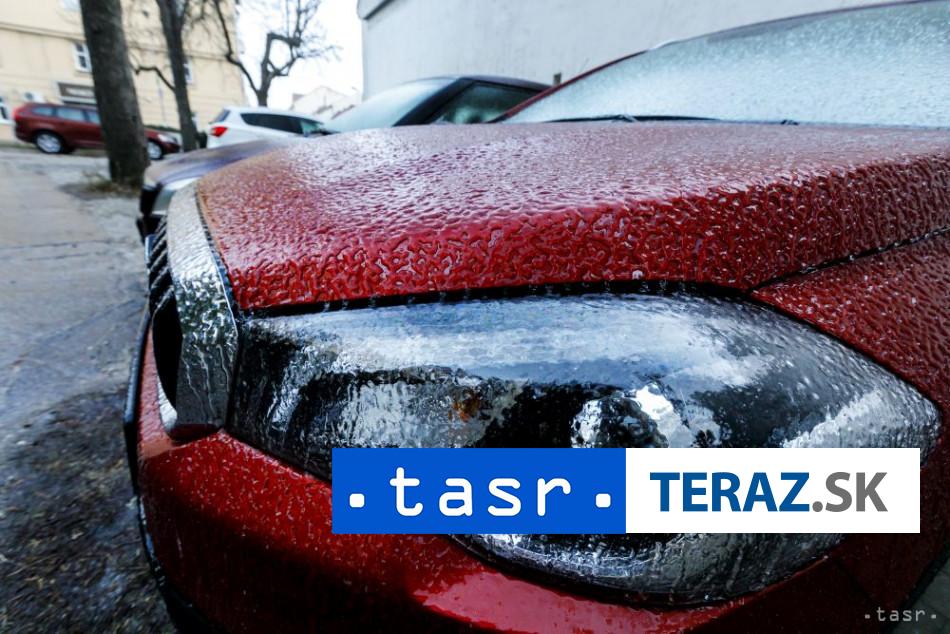 Stredne a vychodne Slovensko moze do konce dna zasiahnu poladovica