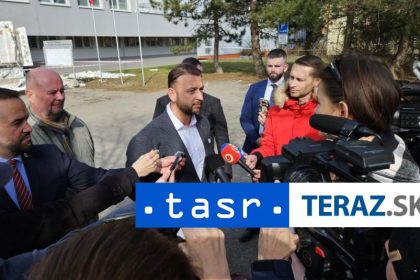 Sutaj Estok Pad strechy budovy mohlo sposobit aj nedavne zemetrasenie