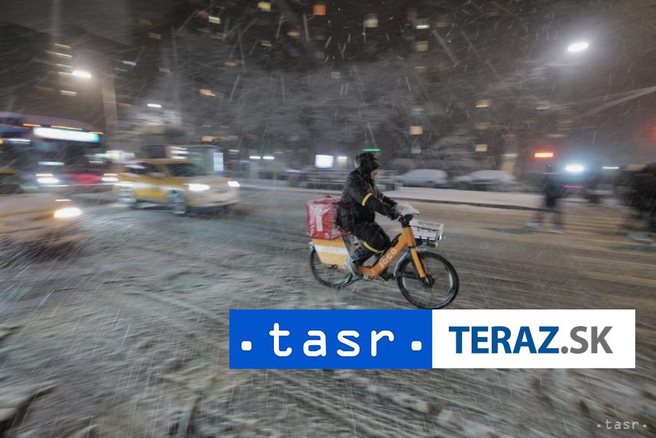 pocasie uraduje kvoli silnemu snezenu v usa uzavreli cesty a skoly