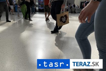 Dronovy utok sposobil poziar na medzinarodnom letisku v Kuvajte