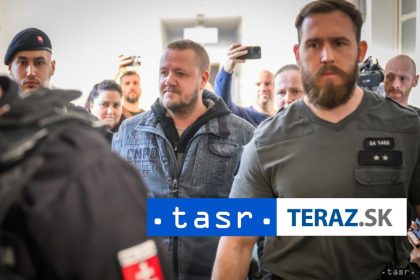 O vazbe policajtov zadrzanych v akcii Kajucnik sa rozhodne o 2200 h