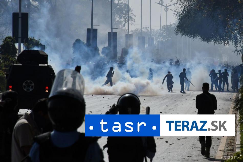 Pri proiranskych protestoch v Pakistane zahynulo najmenej 22 ludi