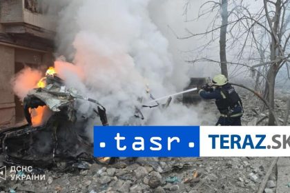 Pri ruskom utoku na bytovy dom v Charkove zahynuli traja ludia