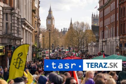 V Londyne demonstrovali odporcovia extremnej pravice