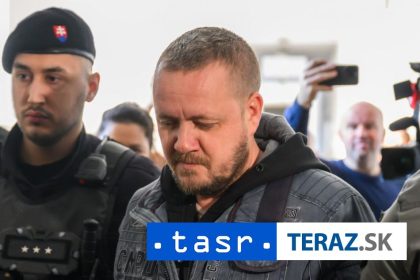 VIDEO Sud prepustil policajtov Jana C a Pavla D na slobodu