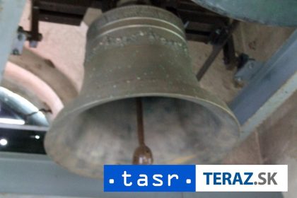 K Nadaska Na Zeleny stvrtok sa zvony zvazovali a odleteli do Rima