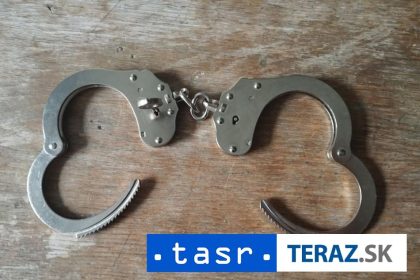 Odsudili studenta ktory drogoval a znasilnoval svoju priatelku