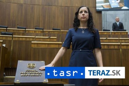 PS a demokrati kritizuju Druckera za ePrihlasky