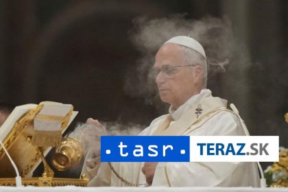 Papez Lev XIV prednesie tradicne velkonocne pozehnanie Urbi et Orbi