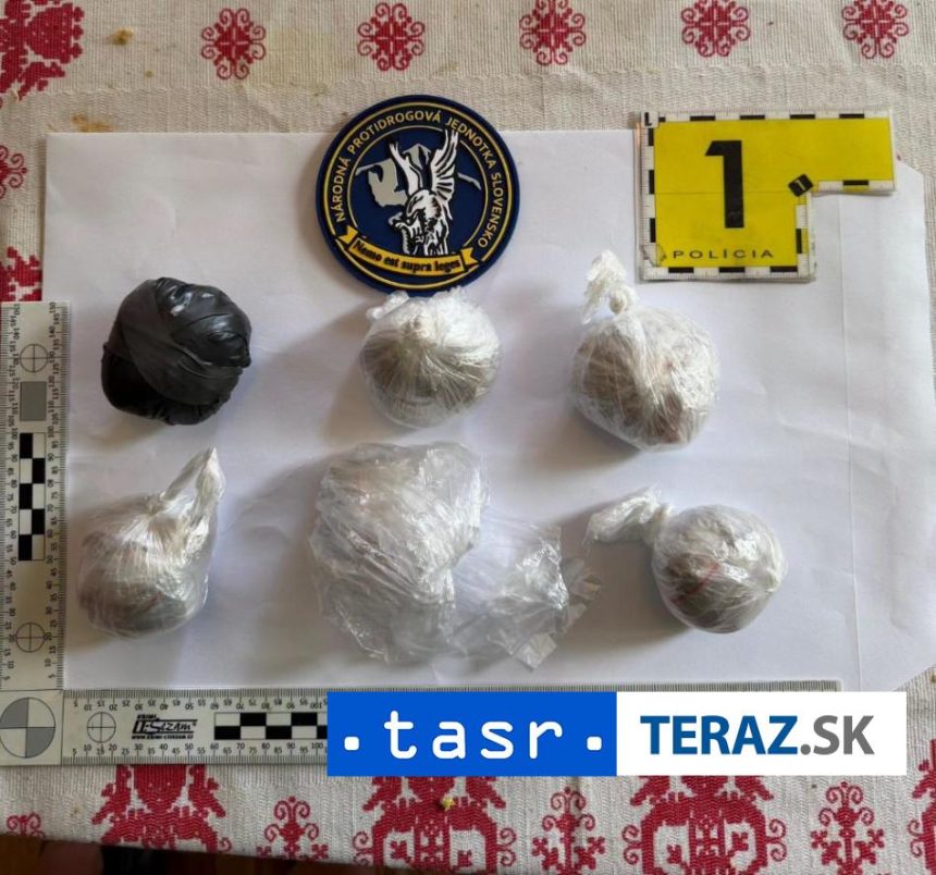 Policia zadrzala poas akcie Doktor tyri osoby