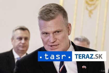 Cesti opozicni politici vyzvali Turka aby sa vzdal mandatu