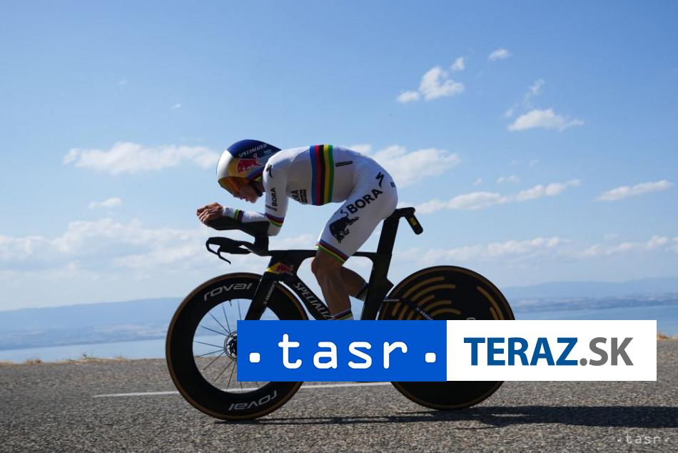 Evenepoel zdolal Pogacara v casovke o 28 sekund a ziskal 16 etapu