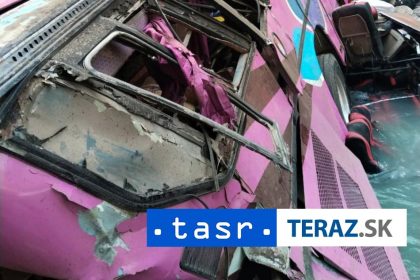 VIDEO VELKA TRAGEDIA Pri nehode autobusu zahynulo 20 deti