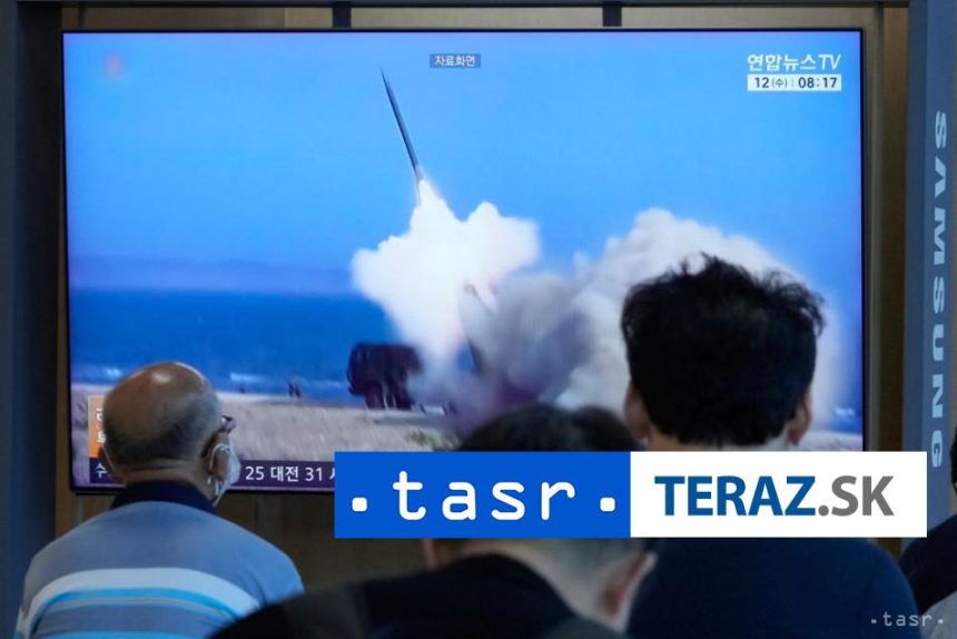 KLD r vypustila balisticku raketu pred cvicenim usa a juznej korey