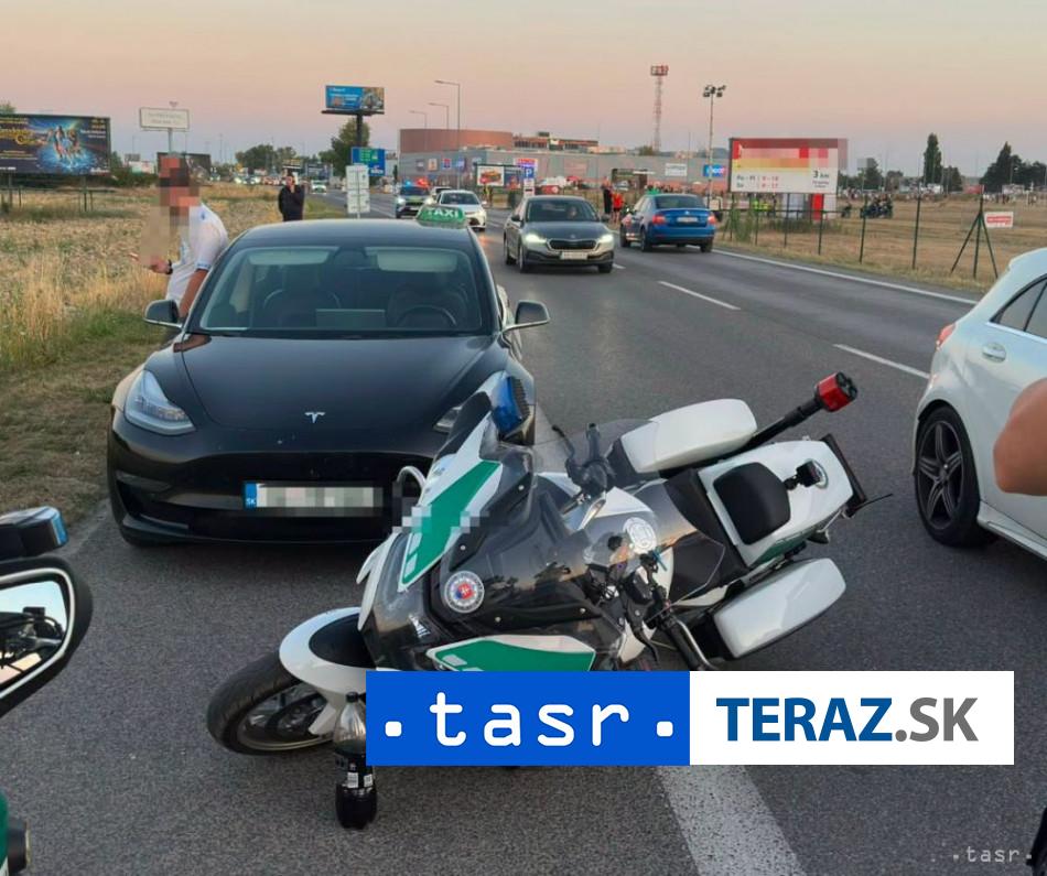 TAXIKAR POD VPLYVOM DROG Na festivale Lovestream narazil do policajtov