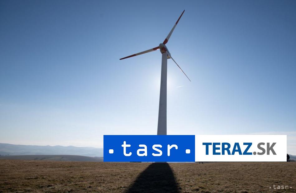 V Cesku spadla 30 metova veterna turbina