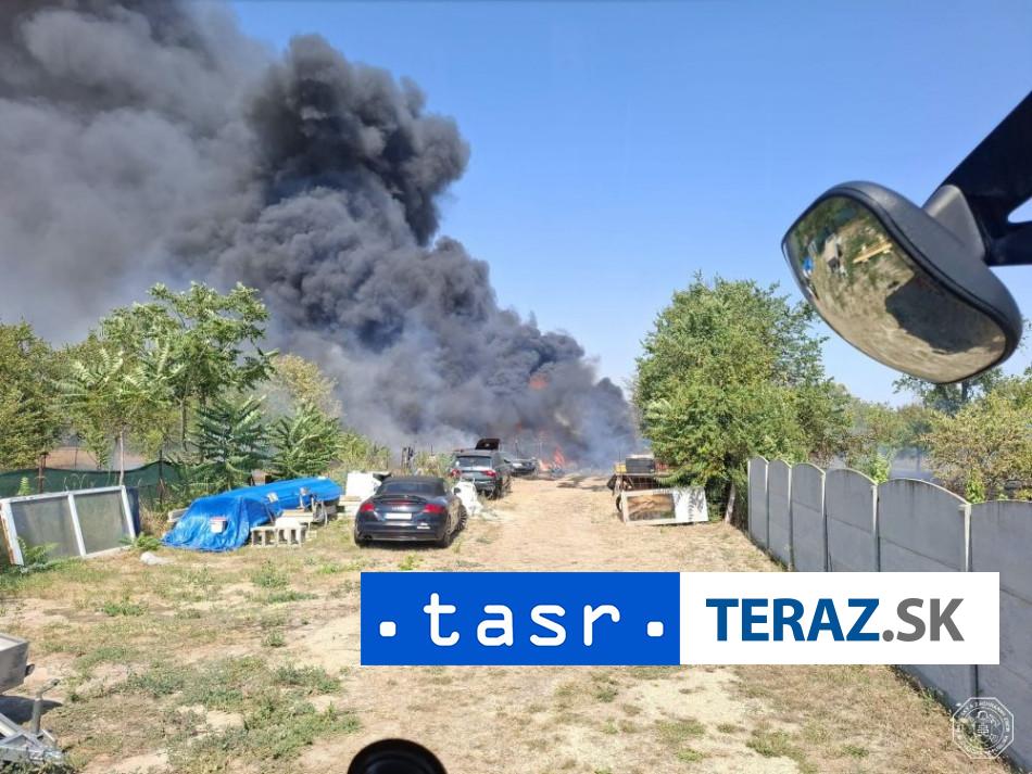 V Dunajskej Luznej HORILI vraky aut zasah trval niekolko hodin