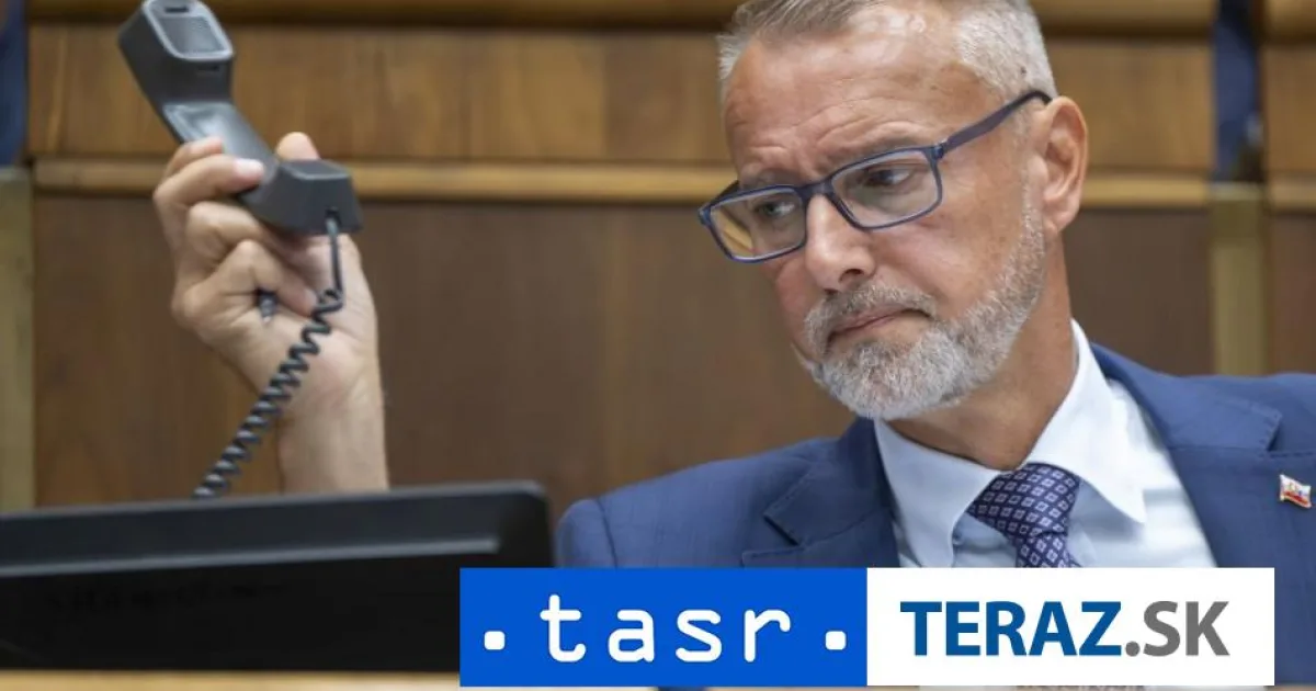 Raši aj Šutaj Eštok odsúdili vyhrážky voči ústavným činiteľom