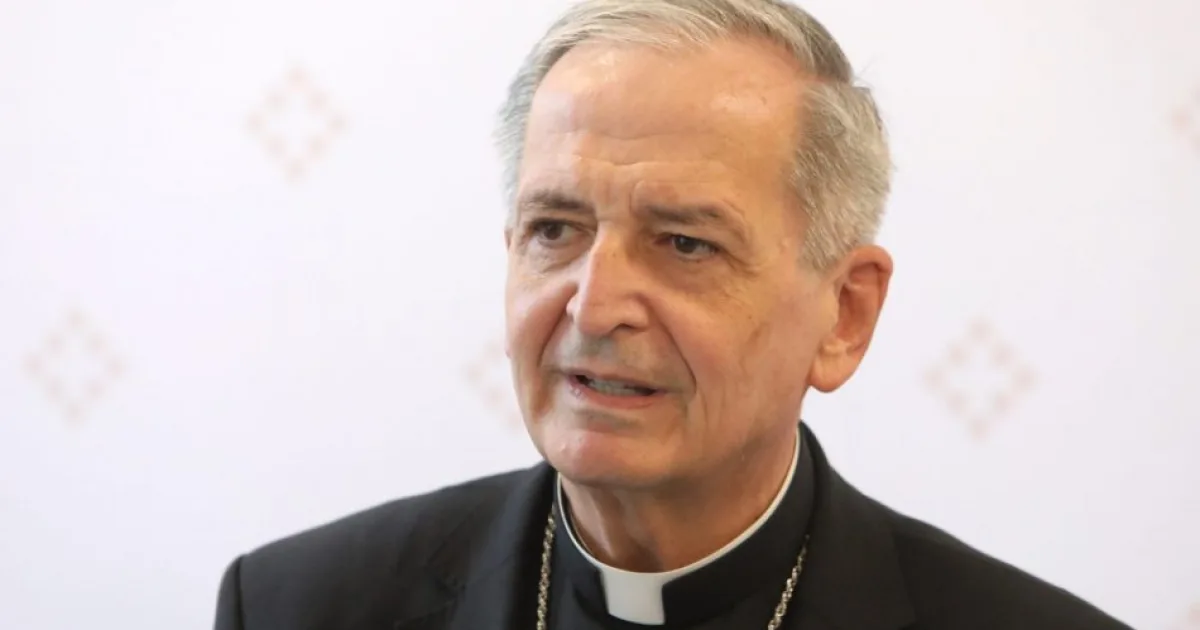 Predseda KBS Stanislav Zvolenský vyzval veriacich na modlitby za pápeža