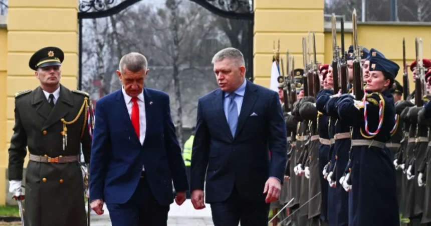 Slávnostné odhalenie sochy česko-slovenského priateľstva za účasti Fica a Babiša