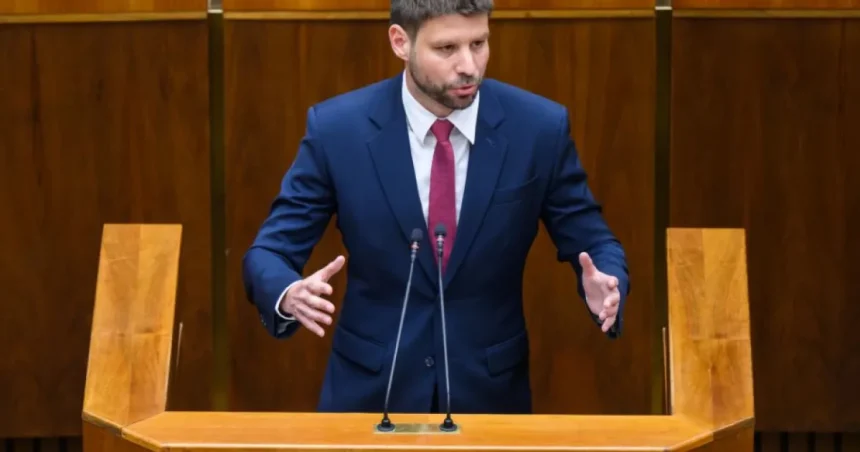 Voľby by v septembri vyhralo PS, druhý Smer-SD